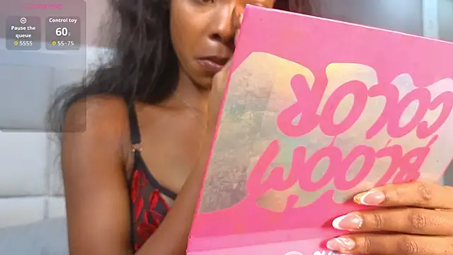 Snapshot of adaraSmiith chatting on 11.07.25 adaraSmiith online show from 11.07.25