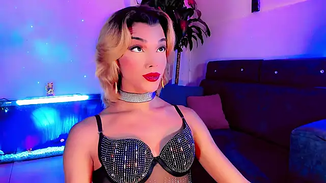 the-horus-girl online show from 10.10.25