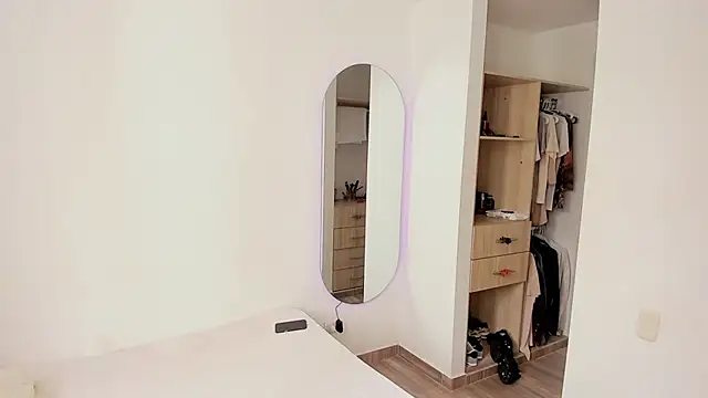 rose scottt online show from 10.07.25