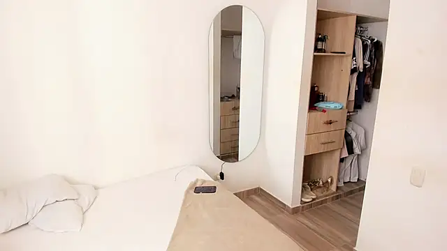 rose scottt online show from 12.18.25