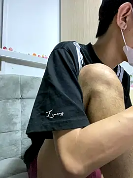 Snapshot of Vuvanne7 chatting on 11.16.25 Vuvanne7 online show from 11.16.25