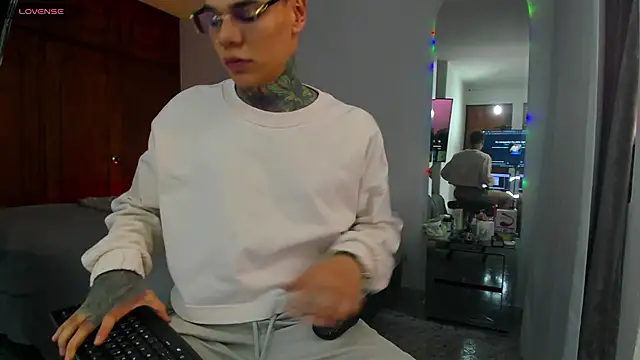 Snapshot of Jordyrodriiguez chatting on 02.12.25 Jordyrodriiguez online show from 02.12.25