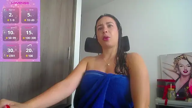 Shantalhotx69 online show from 01.20.25