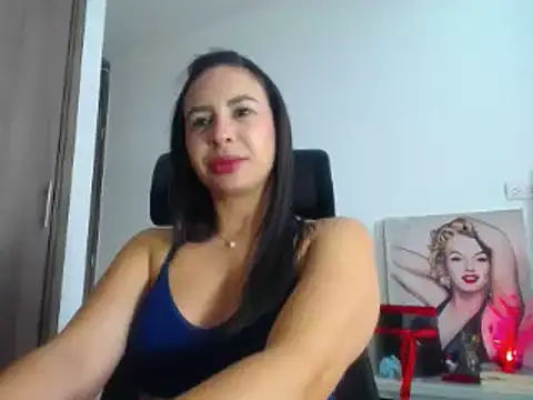 Shantalhotx69 online show from 02.08.25