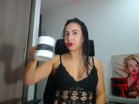 Shantalhotx69 online show from 02.13.25