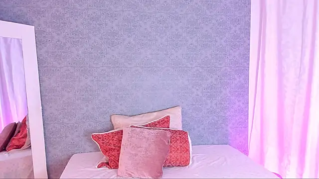 Snapshot of CatrinaRossi chatting on 01.24.25 CatrinaRossi online show from 01.24.25