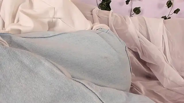 Snapshot of Natasha_Nasty2 chatting on 01.04.25 Natasha Nasty2 online show from 01.04.25