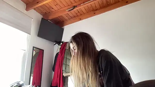 Snapshot of Lolykush chatting on 10.04.25 Lolykush online show from 10.04.25