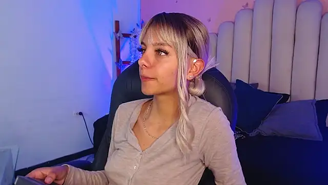 peyton golden1 online show from 10.05.25