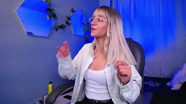 peyton golden1 online show from 10.22.25