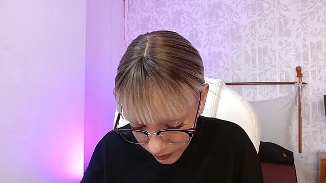 peyton golden1 online show from 12.02.25