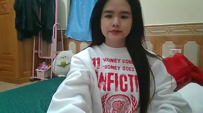 Yin-girl online show from 12.27.24