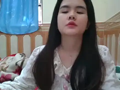 Yin-girl online show from 01.05.25