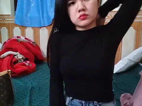 Yin-girl online show from 02.20.25