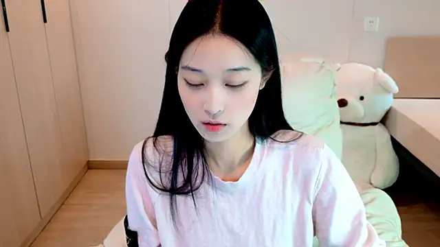 Xueb J online show from 10.22.25