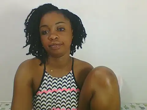 Snapshot of PrettyPrincess14 chatting on 03.20.25 PrettyPrincess14 online show from 03.20.25