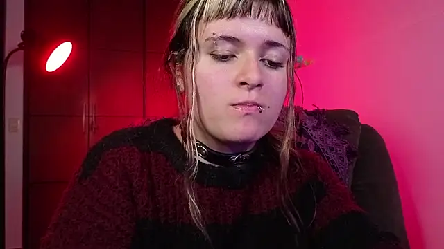 NEXT DOOR GIRL  online show from 02.05.26