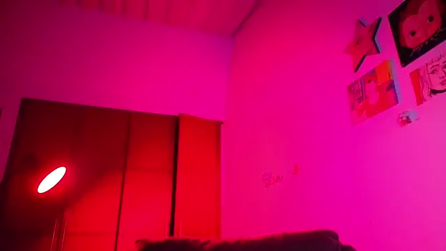 NEXT DOOR GIRL  online show from 03.19.26