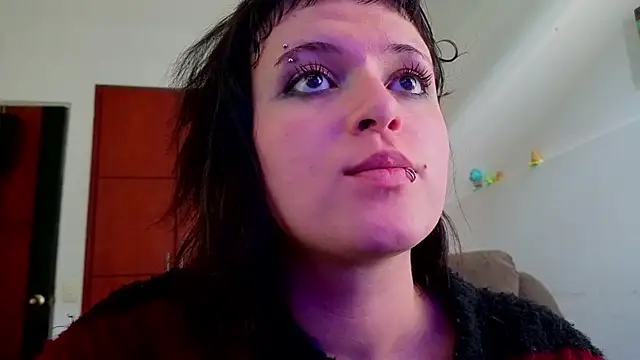 NEXT DOOR GIRL  online show from 04.06.26