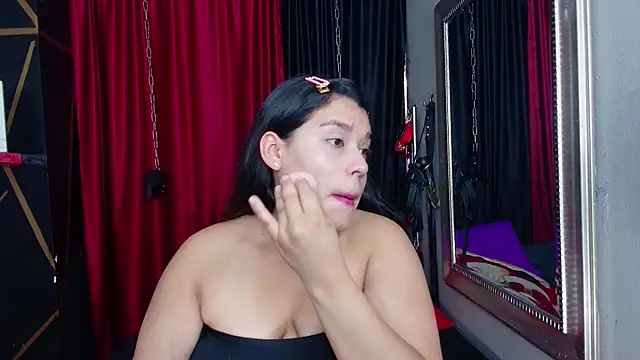 Snapshot of AvaLusty chatting on 01.21.25 AvaLusty online show from 01.21.25