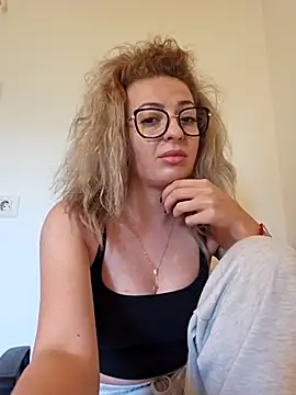 Selenna emma online show from 09.15.25