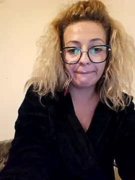 Selenna emma online show from 09.27.25