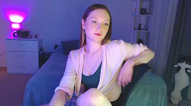Snapshot of Allaria chatting on 02.27.25 Allaria online show from 02.27.25