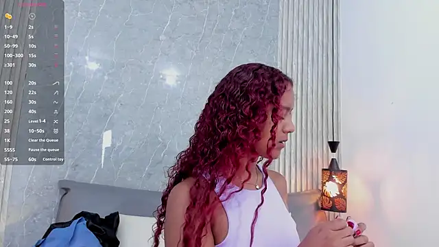 Sophiee Velvet online show from 01.30.25