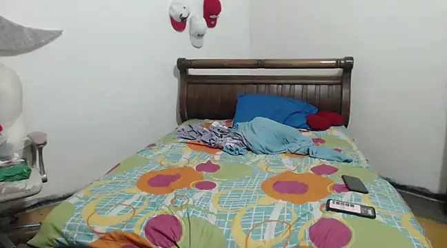 Snapshot of hot_toy_boy_ chatting on 12.25.24 hot toy boy online show from 12.25.24