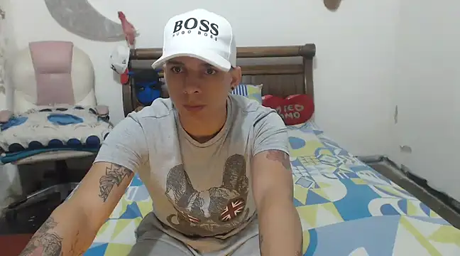 Snapshot of hot_toy_boy_ chatting on 02.15.25 hot toy boy online show from 02.15.25