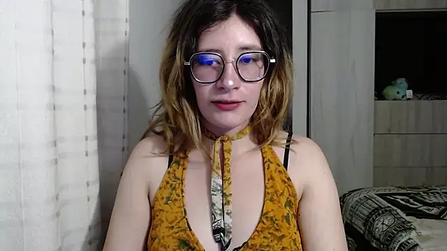 Snapshot of mariana124- chatting on 12.09.24 mariana124- online show from 12.09.24