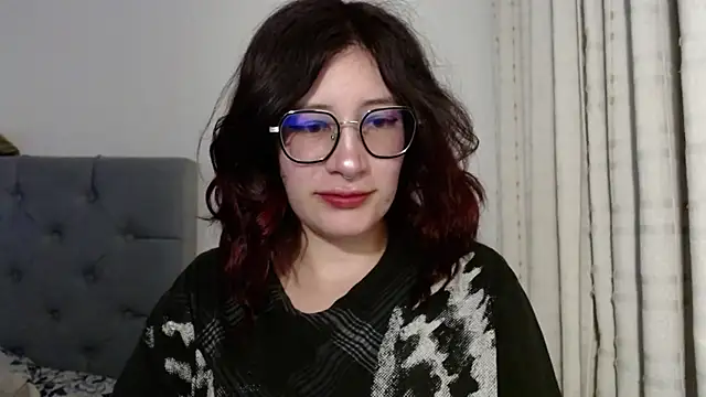 Snapshot of mariana124- chatting on 01.02.25 mariana124- online show from 01.02.25