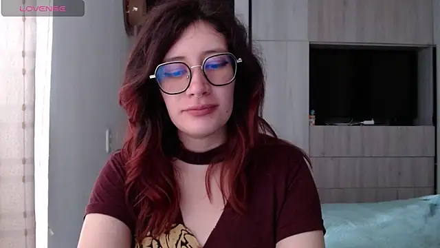 Snapshot of mariana124- chatting on 02.22.25 mariana124- online show from 02.22.25