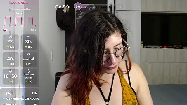 Snapshot of mariana124- chatting on 03.18.25 mariana124- online show from 03.18.25