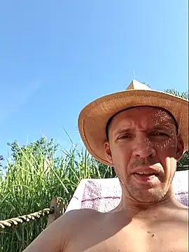 Snapshot of Slegde85 chatting on 06.26.26 Slegde85 online show from 06.26.26