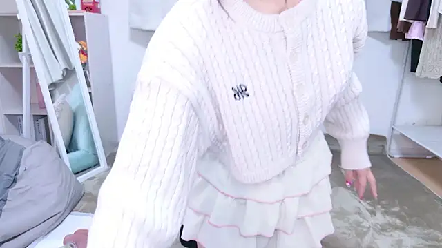 Snapshot of Rico-pin chatting on 10.19.25 Rico-pin online show from 10.19.25