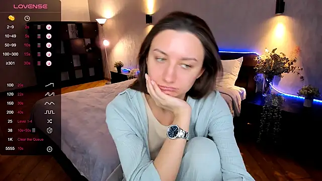 annacooleman online show from 12.04.24