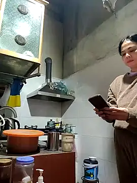 Tinease online show from 02.21.25