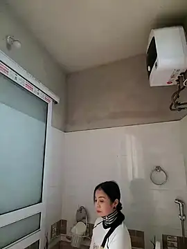 Tinease online show from 02.24.25