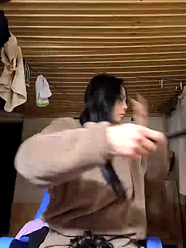 Tinease online show from 02.25.25