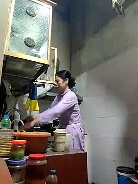Tinease online show from 03.17.25