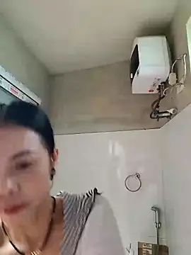 Tinease online show from 09.17.25