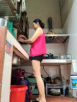 Tinease online show from 09.20.25