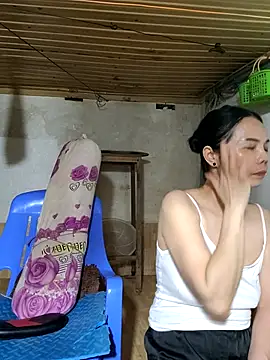 Tinease online show from 10.04.25