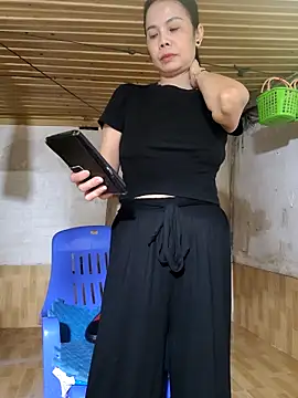 Tinease online show from 10.20.25