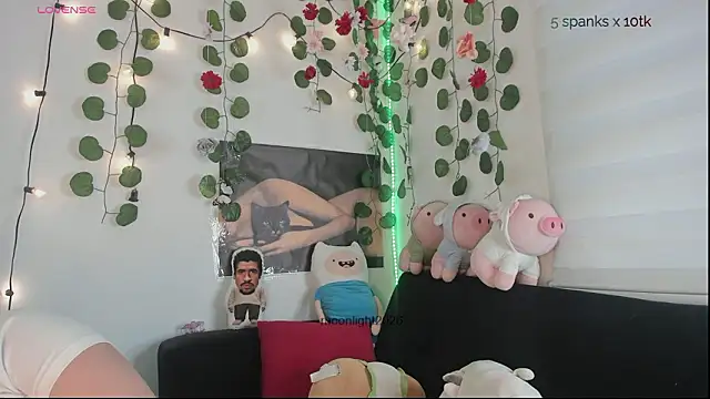 moonliiiight1 online show from 02.17.26