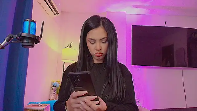 Maya Bluee online show from 05.21.26