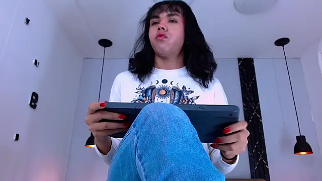 AndreaGil  online show from 10.02.25