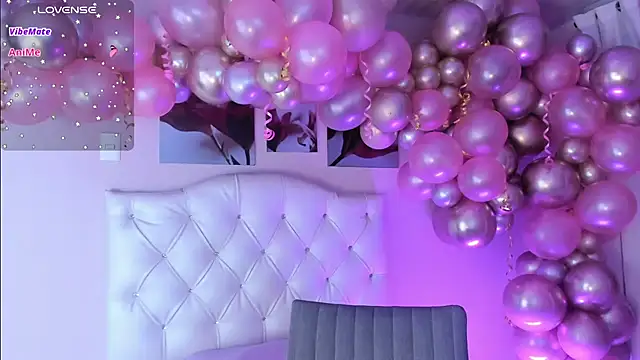 Snapshot of ellarosee_ chatting on 03.13.25 ellarosee  online show from 03.13.25
