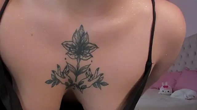 SweetJennaa online show from 10.22.25